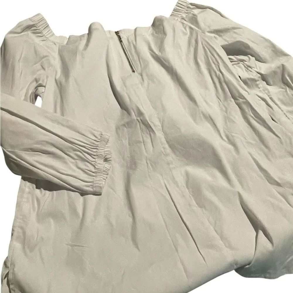 Vince camuto size large White Long Sleeve blouse like new see pics
